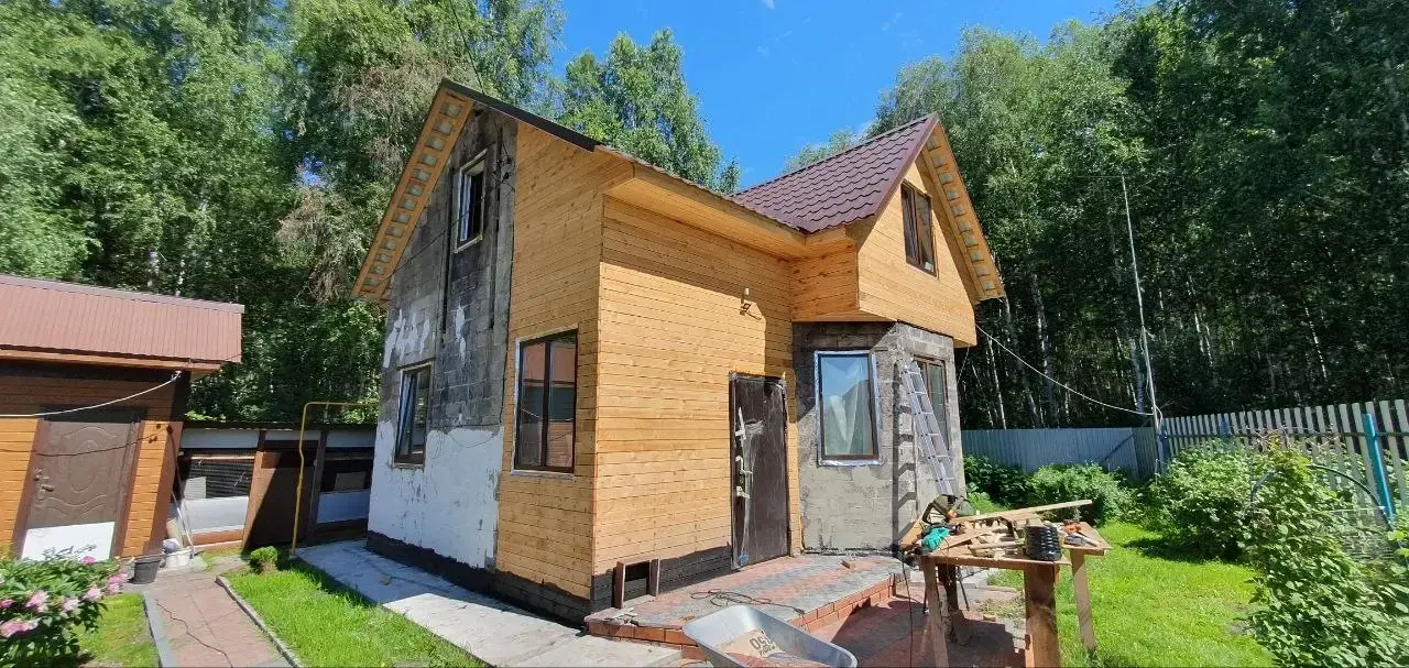 До: Обновление фасада дачного дома. С/О Мичуринец 2